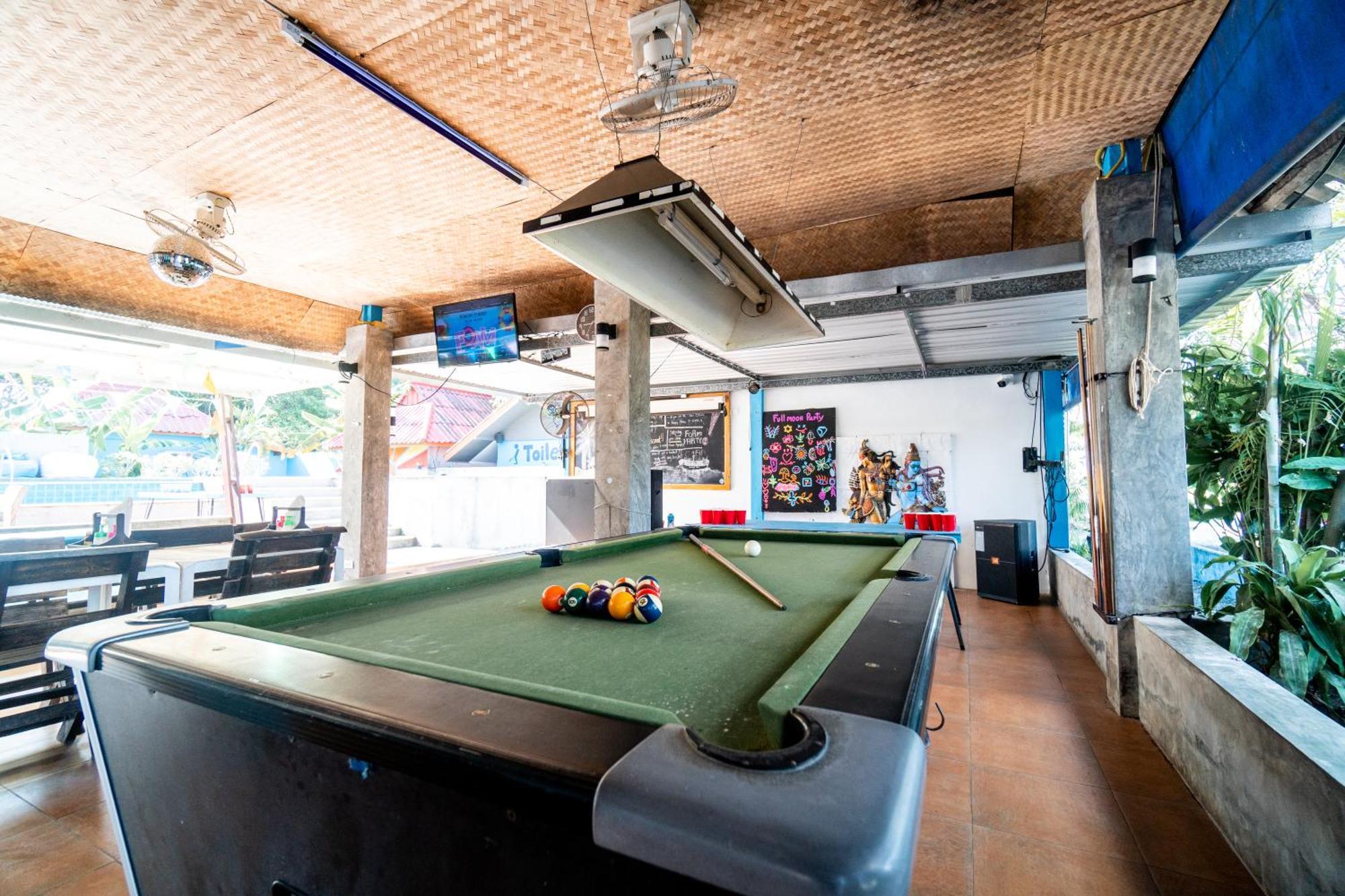 Bodega Koh Pha Ngan Pool Hostel Baan Tai Exterior photo