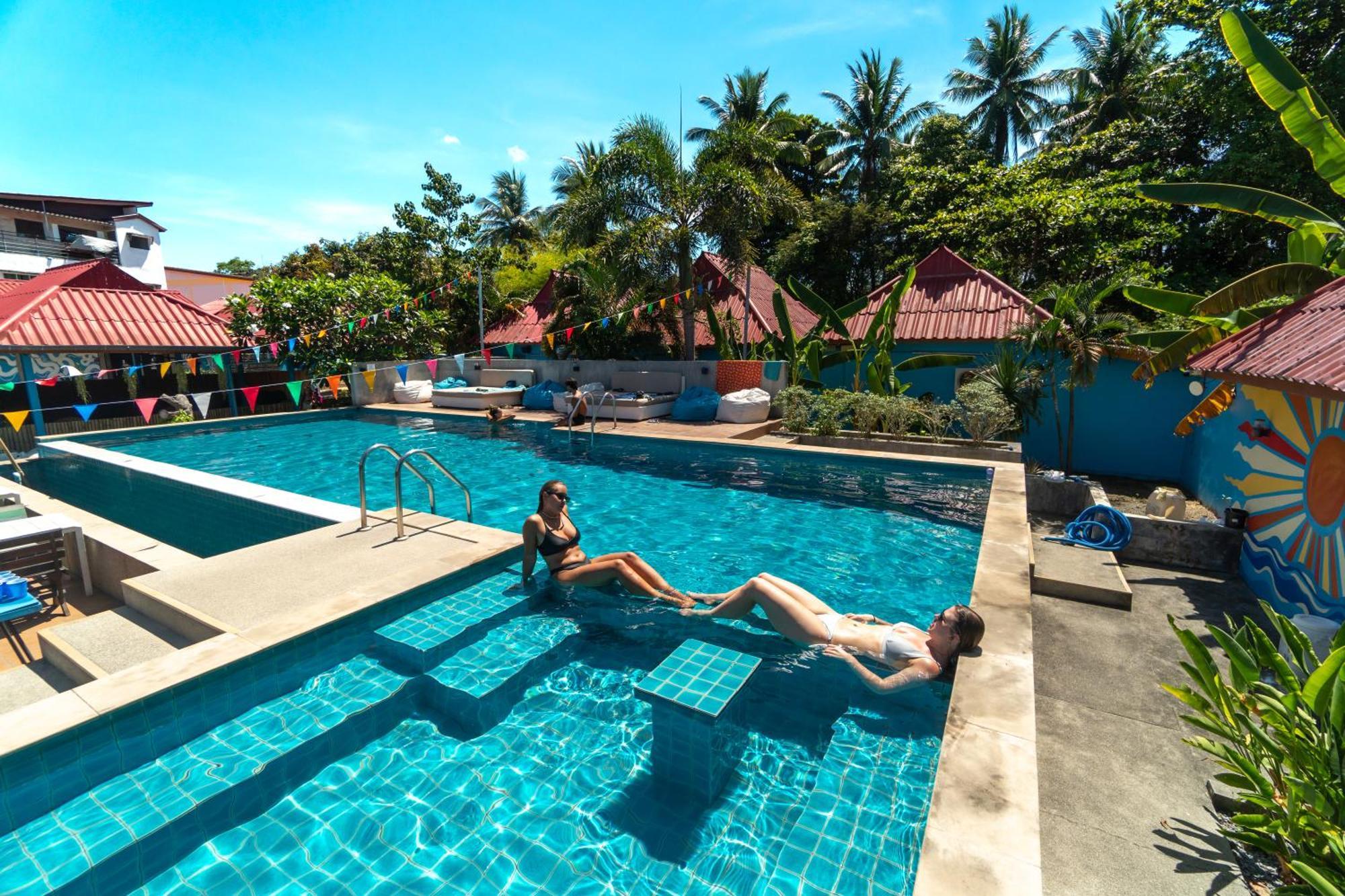 Bodega Koh Pha Ngan Pool Hostel Baan Tai Exterior photo